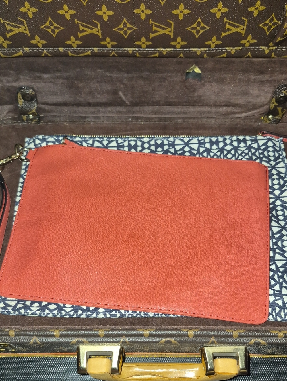 2pc Aldo Wristlet And Pouch Set